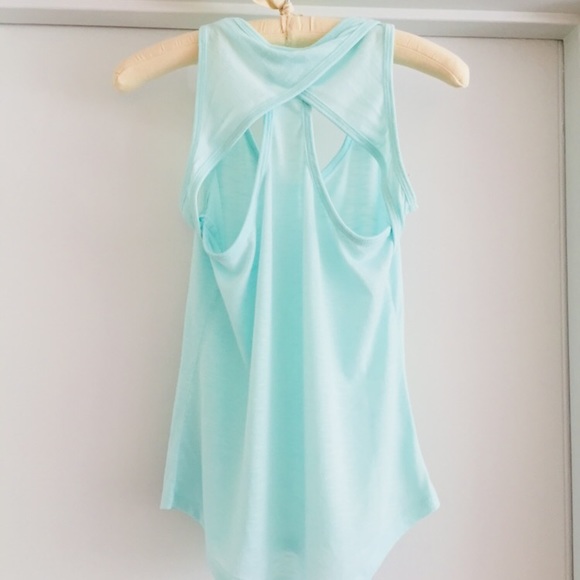 Sea Foam Green Cross Back Workout Tank Top XS - Picture 3 of 5